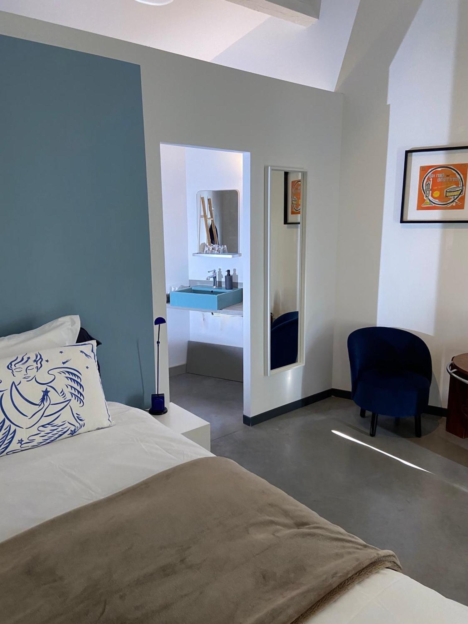 Les Esplanes Bed & Breakfast La Garde Adhemar Luaran gambar